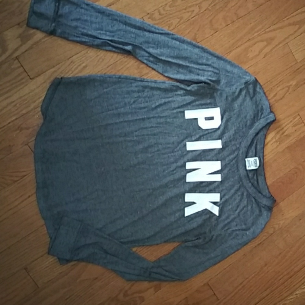 Gently worn PINK long sleeve tshirt